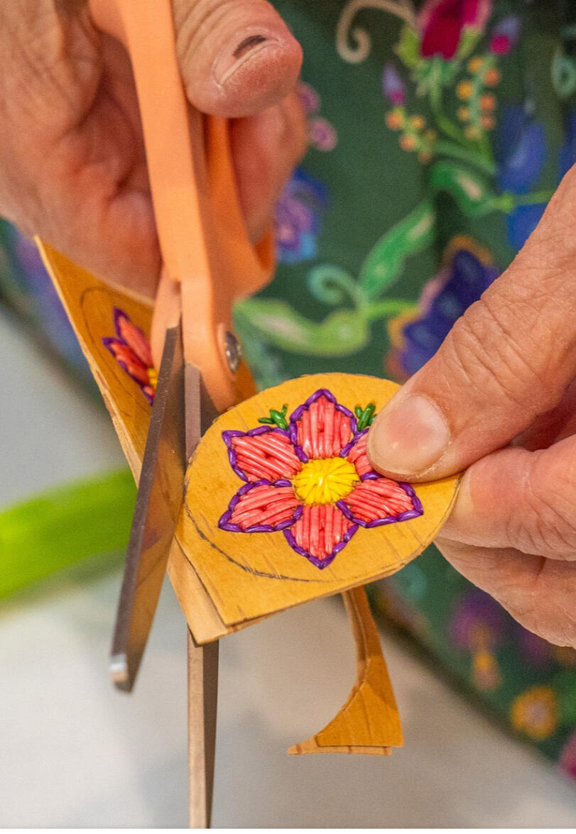 Colorful Quillwork: Stitching with Porcupine Quills in the Anishinaabe Tradition Colorful Quillwork: Stitching with Porcupine Quills in the Anishinaabe Tradition
